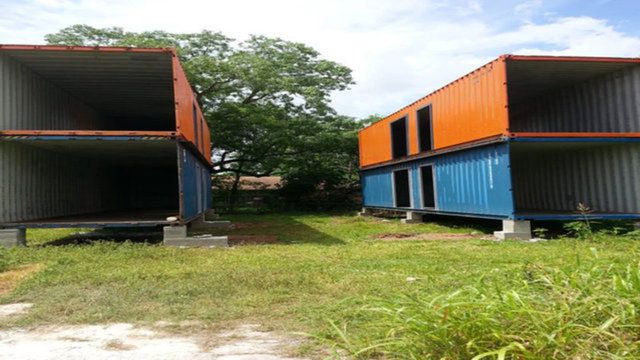 11 adet konteyneri birleştirerek ev yaptı! Siz bir de içini görün: Gözlerinize inanamayacaksınız... 19