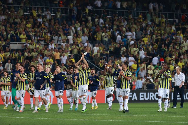 Fenerbahçe - Beşiktaş derbisinde ilk 11'ler netleşiyor: Fenerbahçe 4'lü savunma ile çıkacak! 9