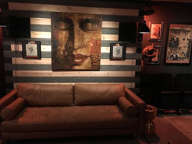 11 adet konteyneri birleştirerek ev yaptı! Siz bir de içini görün: Gözlerinize inanamayacaksınız... 9