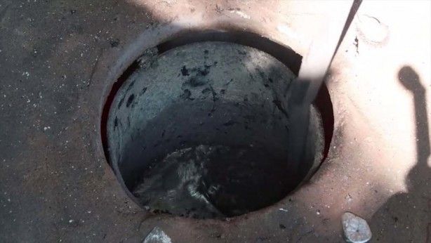 Görenler şoke oldu! Paslı baltaya öyle şeyler yaptı ki... 121