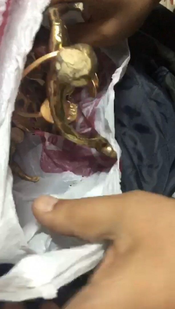 Muş'ta topraktan hazine fışkırdı: Define avcısı üç adamdan birinin yaptıkları şaşkınlık yarattı! 5