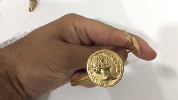 Muş'ta topraktan hazine fışkırdı: Define avcısı üç adamdan birinin yaptıkları şaşkınlık yarattı! 6