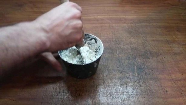 Görenler şoke oldu! Paslı baltaya öyle şeyler yaptı ki... 97