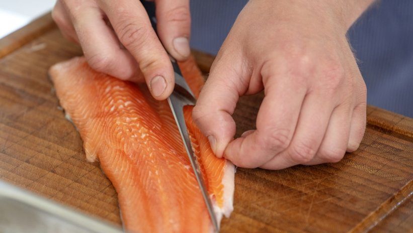 Elinize sinen balık kokusundan kurtulmak için bu yöntemleri daha önce denediniz mi? 1