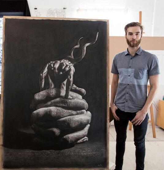 Karakalem ile inanılmaz eserler ortaya çıkarıyor! Görenlerin ağzı açık kalıyor 8