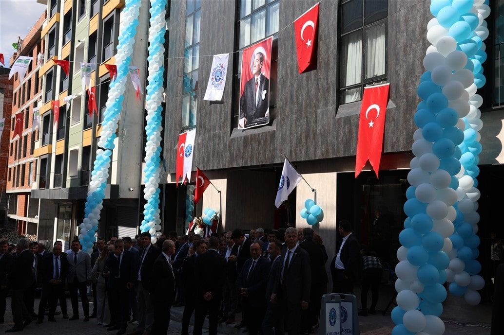 Türkiye Kamu-Sen’in İstanbul misafirhanesi açıldı 17