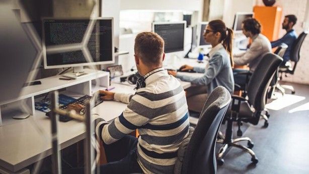 Emekli ve çalışan milyonlara güzel haber! Ücret kaybı bitiyor 1