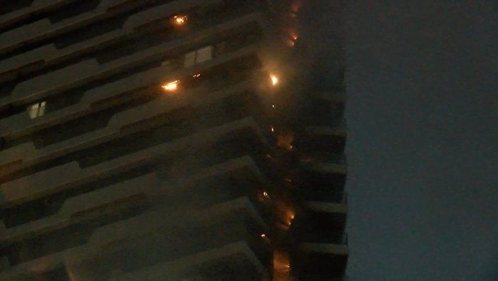 Kadıköy'de 24 katlı rezidansta çıkan yangının nedeni belli oldu! 6