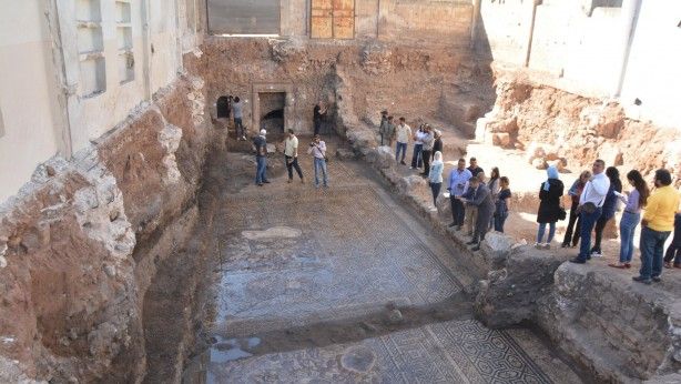 Binanın altından sahipsiz define çıktı! Herkes şaşkın, tarihi keşif 8