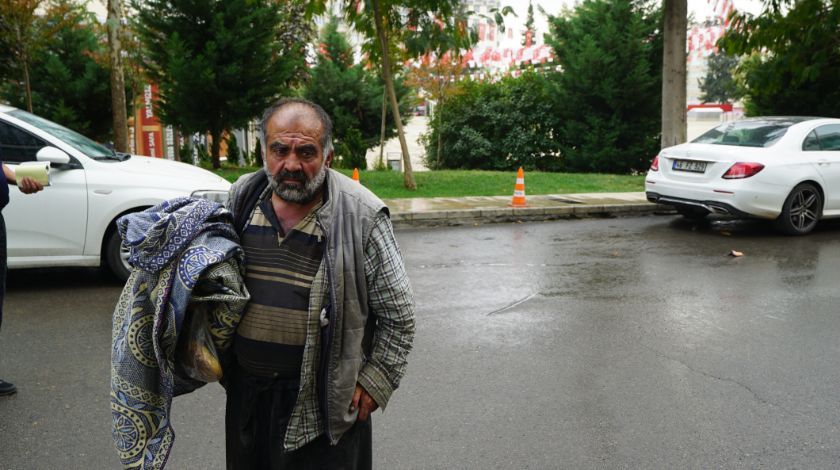 Dilenci 'Banker Arif'in üzerinden çıkan para şaşkına çevirdi! 'Bu benim günlük kazancım' 6