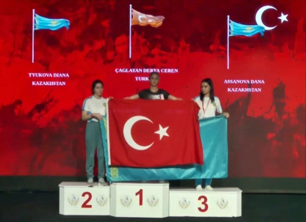 Derya Ceren Çağlayan: 'Bayrağımızı şereflendirmek için öne aldım' 8