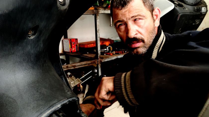 Gözleri görmeyen usta! Hissederek yapıyor, herkes şaşkın 3