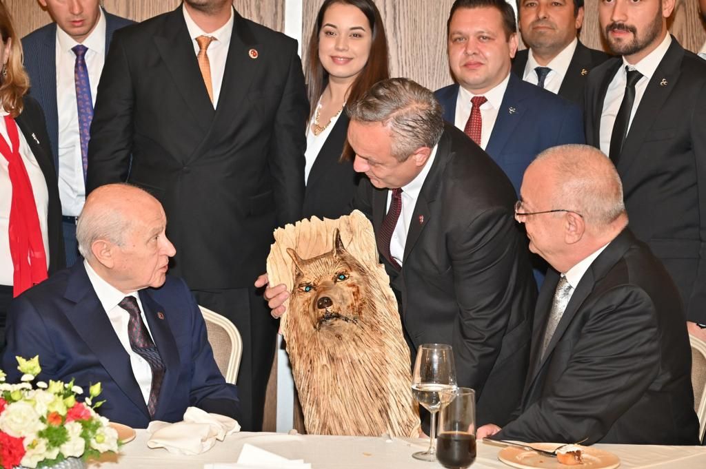 MHP Genel Başkanı Bahçeli Akşam Yemeğinde Ağırlandı 3