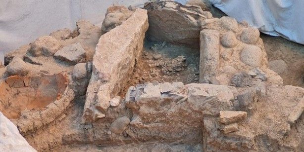 İzmir'deki Yassıtepe Höyüğü'nden Miken uygarlığına ait buluntular çıkarıldı 2