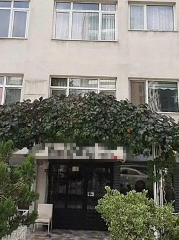 Banka görevlilerinin 'Yapmayın' uyarısını dinlemedi! Ünlü isim 1 milyon dolar dolandırıldı 2