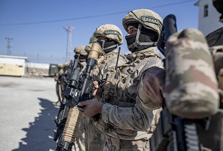 Komandolar Ağrı Dağı'nda görevde: Parola: 'ara bul yok et' 11