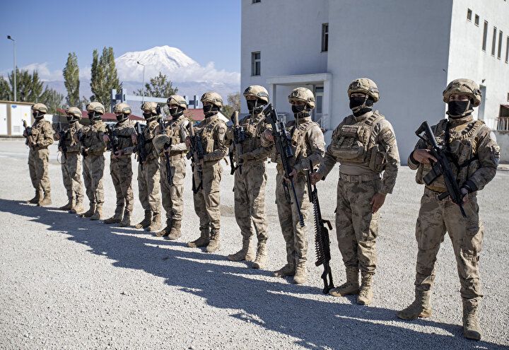 Komandolar Ağrı Dağı'nda görevde: Parola: 'ara bul yok et' 5
