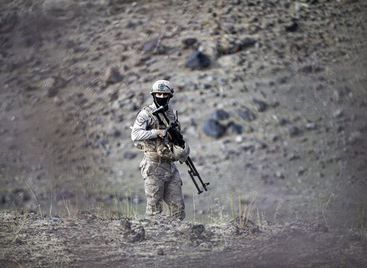 Komandolar Ağrı Dağı'nda görevde: Parola: 'ara bul yok et' 6