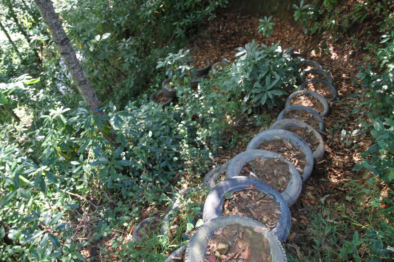 Rizeli yine yaptı yapacağını! Araba lastiklerinden öyle bir şey oluşturdu ki… 5