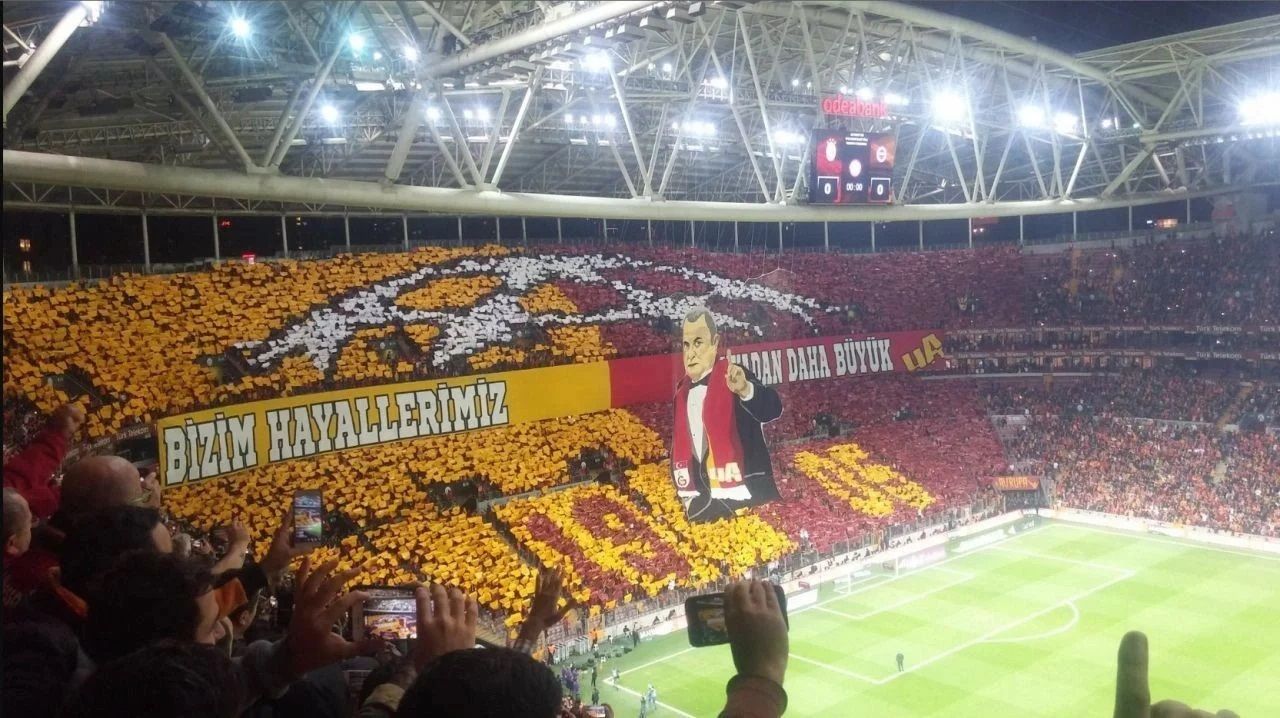 Deplasman takımlarının titreyerek çıktığı stadyumlar! Listede 3 Türk takımı var... 10