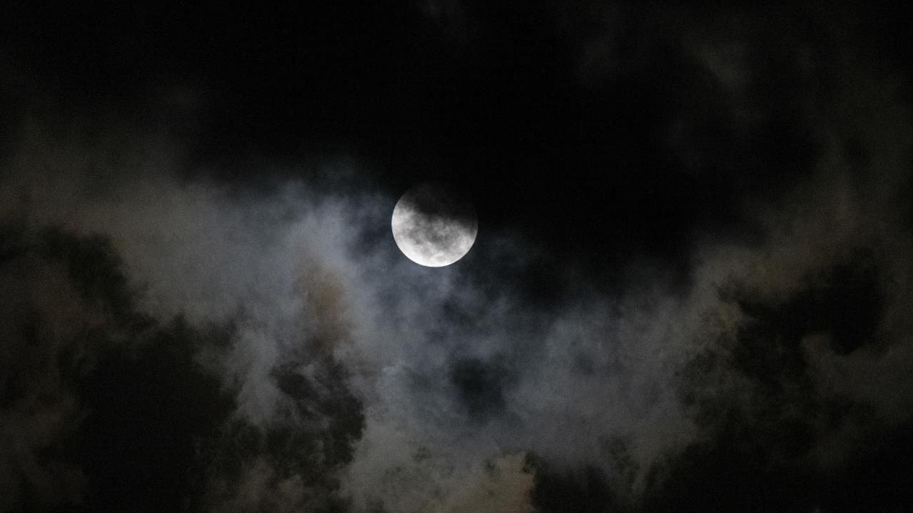 2025'ten önceki son kanlı Ay tutulması Dünya'dan böyle görüldü 12