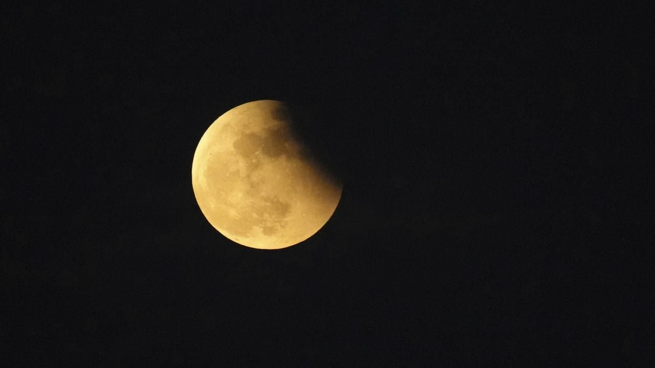 2025'ten önceki son kanlı Ay tutulması Dünya'dan böyle görüldü 14