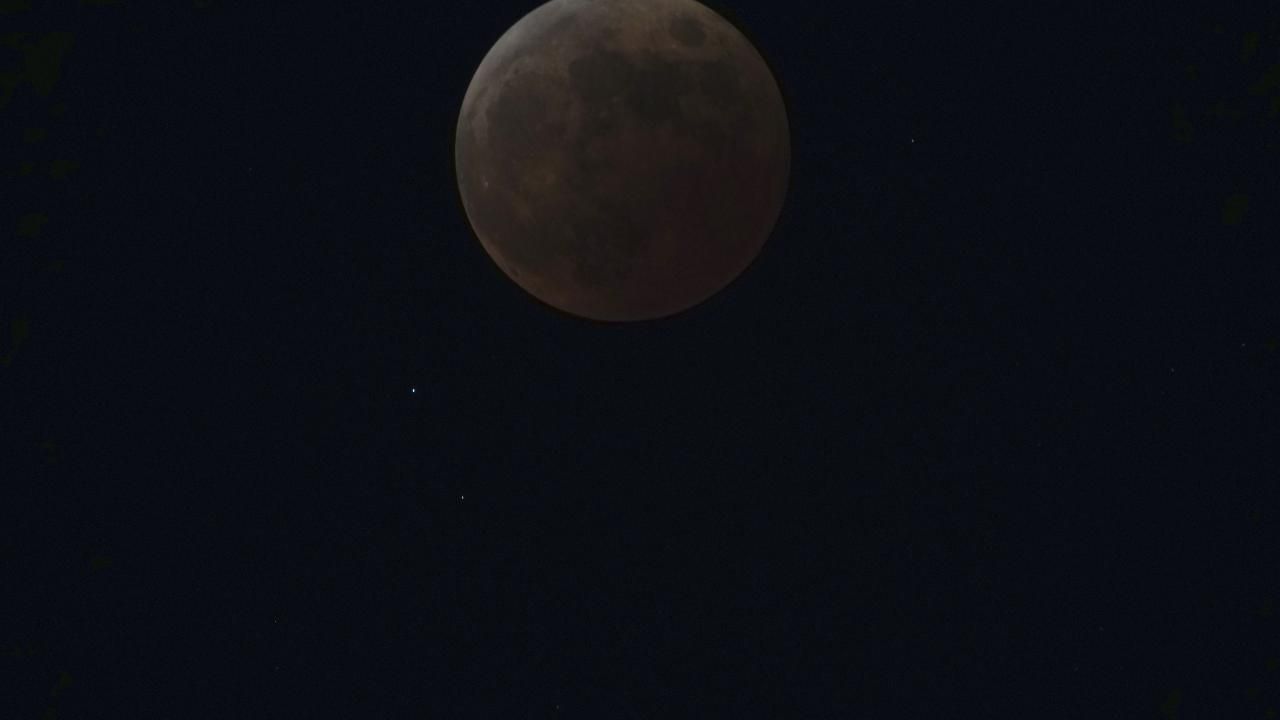 2025'ten önceki son kanlı Ay tutulması Dünya'dan böyle görüldü 8