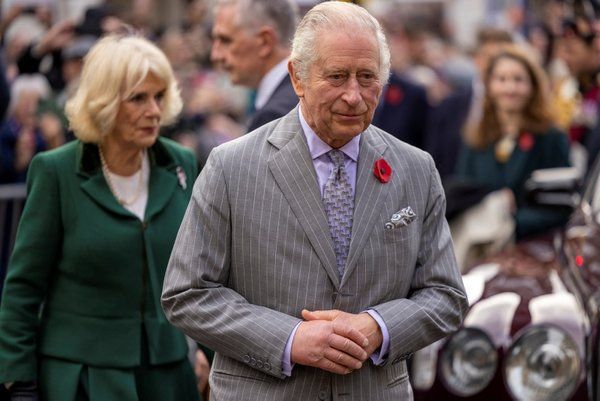 Kral Charles’a yumurtalı saldırı! 2