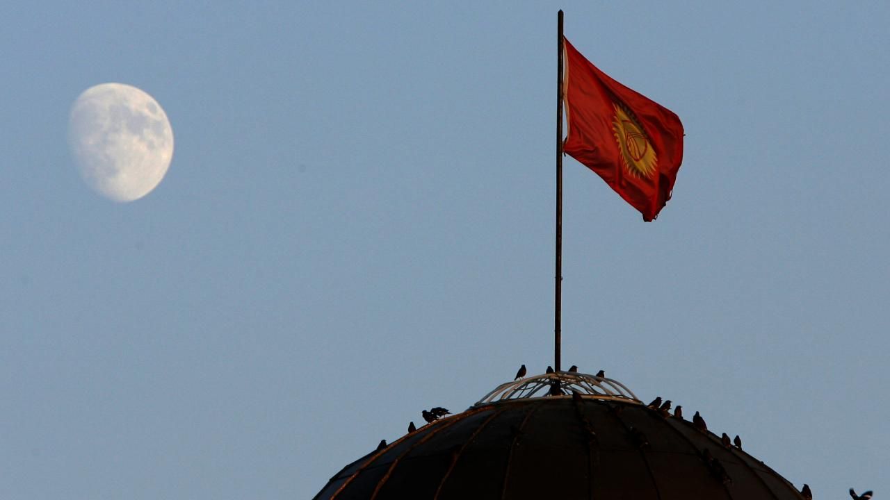 Türk devletlerinin bayraklarındaki 'gizli' mesajlar! O mesaja çok şaşıracaksınız... 11