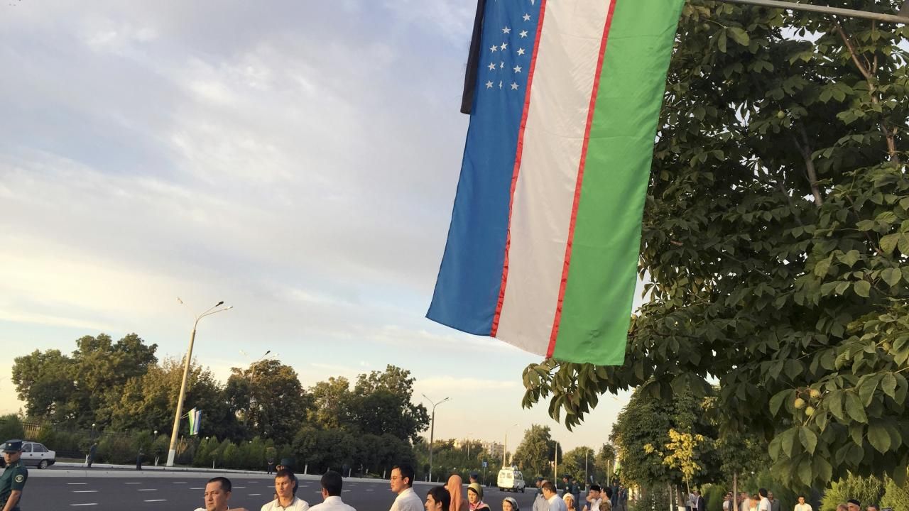 Türk devletlerinin bayraklarındaki 'gizli' mesajlar! O mesaja çok şaşıracaksınız... 17