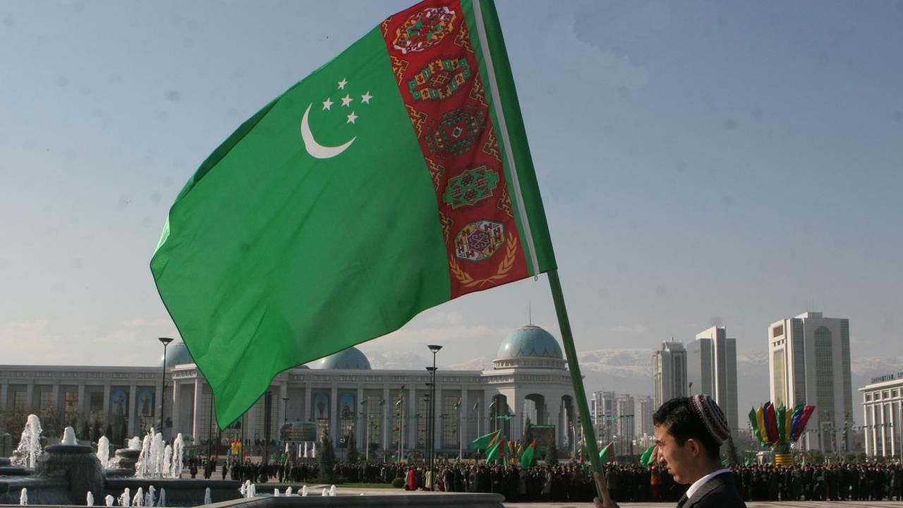 Türk devletlerinin bayraklarındaki 'gizli' mesajlar! O mesaja çok şaşıracaksınız... 20