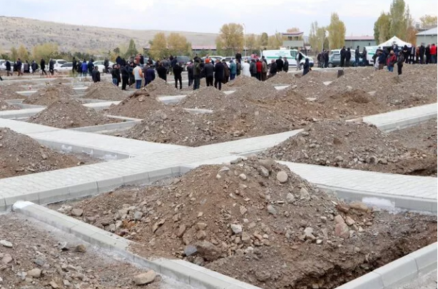 Erzurum'da yüzlerce mezar kazıldı! Sebebi ise... 1