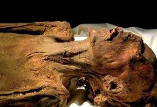 Dünya bu fotoğrafı konuşuyor! 80 yıl önce çekilen bu kareye kimse açıklama yapamıyor 54