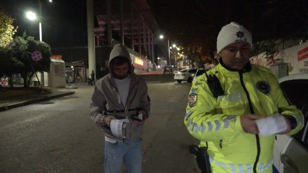 Akıl tatilde! Alkolik sürücünün yırtma taktiğine bakın 1