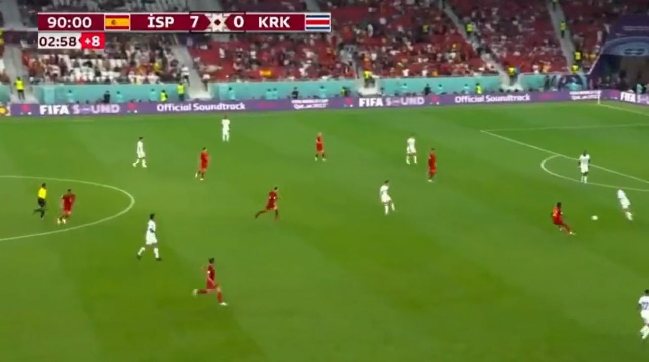 Beşiktaşlılar kıyameti kopardı! TRT spikerinin gülerek kurduğu cümle ortalığı fena karıştırdı 3