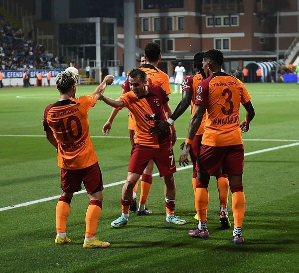 Galatasaray'da büyük transfer operasyonu: 5 isim gidiyor, 3 yıldız geliyor... 4