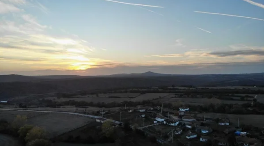 Bu köyde boş ev yok! Ülkenin dört bir yanından akın ediyorlar: Nedeni ise... 3