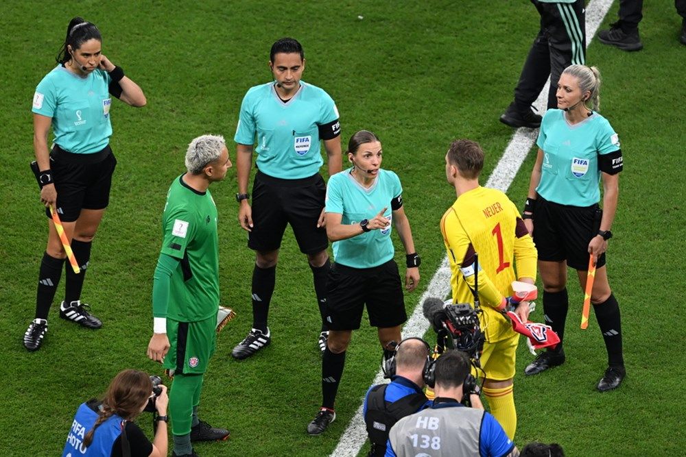 Stephanie Frappart ve yardımcıları Dünya Kupası tarihine geçti 1