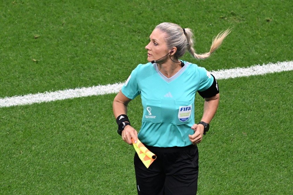 Stephanie Frappart ve yardımcıları Dünya Kupası tarihine geçti 6