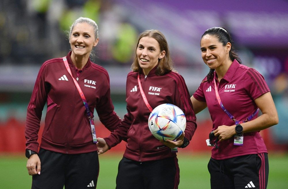 Stephanie Frappart ve yardımcıları Dünya Kupası tarihine geçti 9