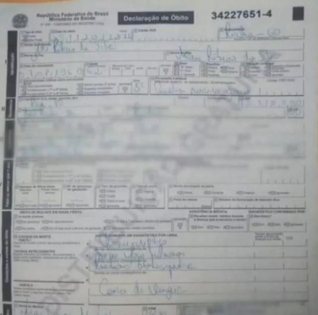 Cenaze sırasında tabuttan gelen ses, odadaki görevlilerin yüreğini ağzına getirdi 4