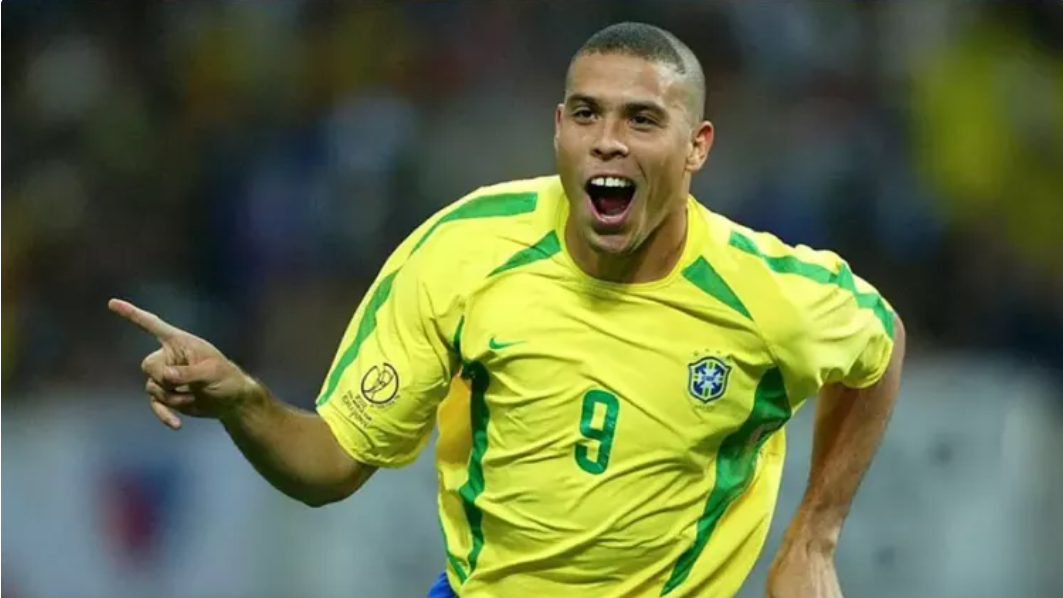 Efsane futbolcuların günümüzde bonservis bedelleri ne kadar olurdu? Ronaldo ve Maradona... 3