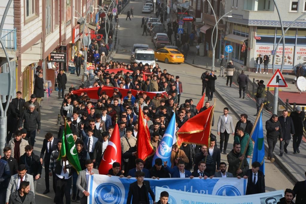 Ülkü Ocakları Genel Başkanlarından merhum Ali Metin Tokdemir, kabri başında dualarla anıldı 4