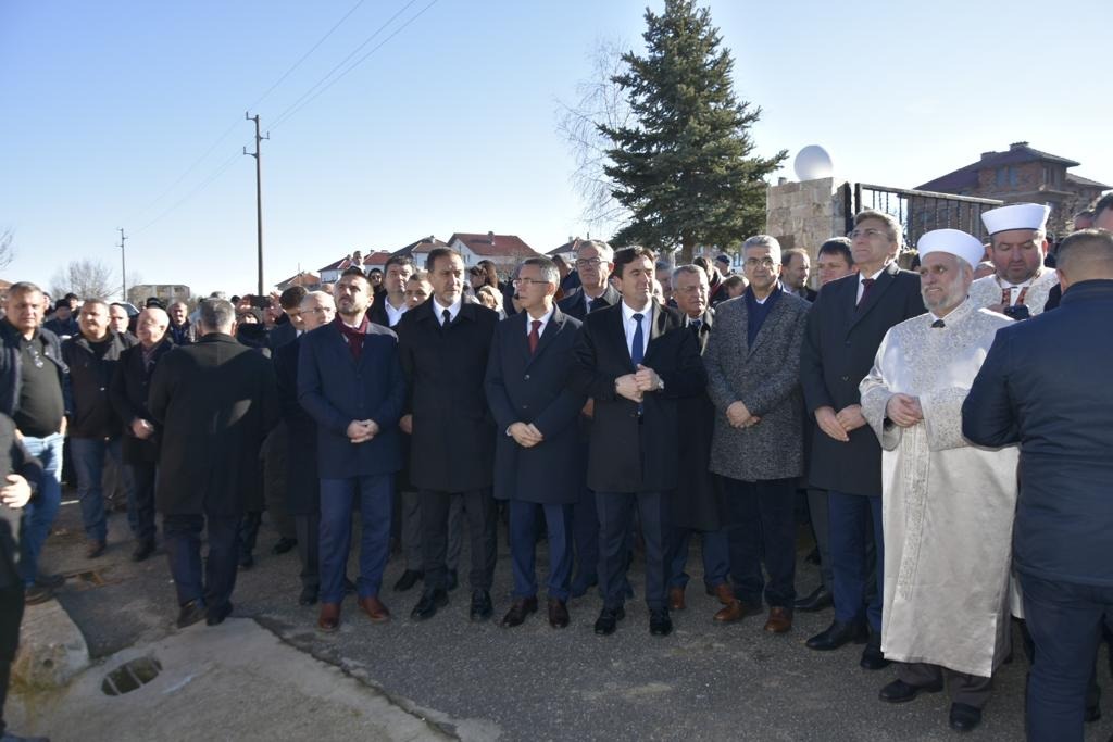 MHP'li Aydın: Türkan bizi burada bir araya getiren bir mesaj, bir ses ve bir nefes oldu 18