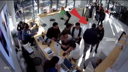 Apple her yerde o Türk'ü arıyor! Başına bin dolar ödül koyuldu 1