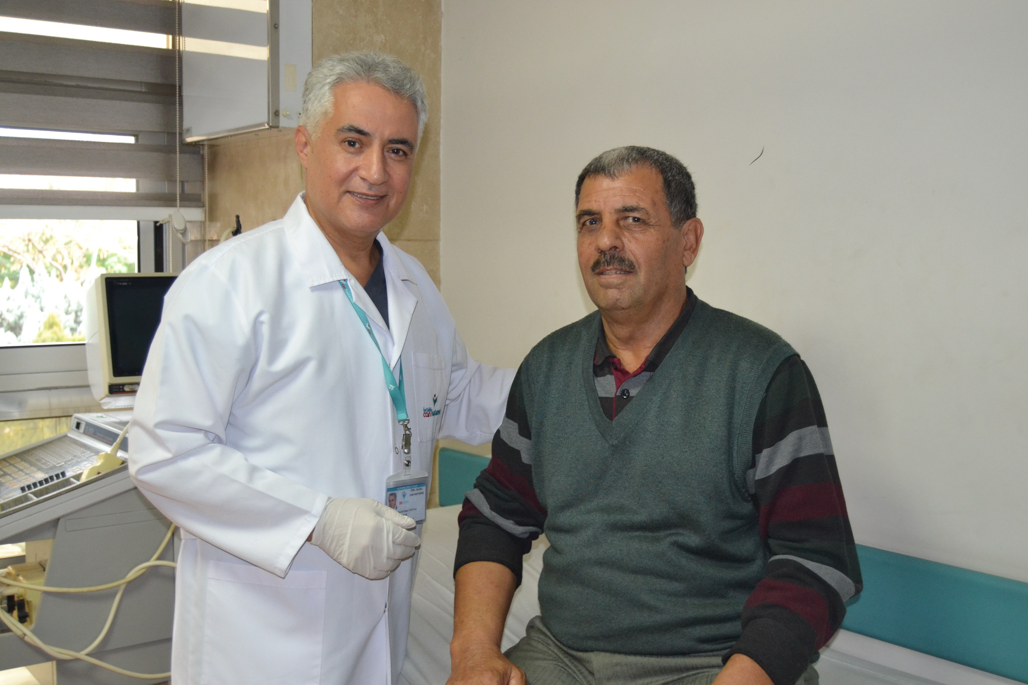 Şiddetli karın ağrısı şikayetiyle gitti! 4 bin 536 tane çıkarıldı 2