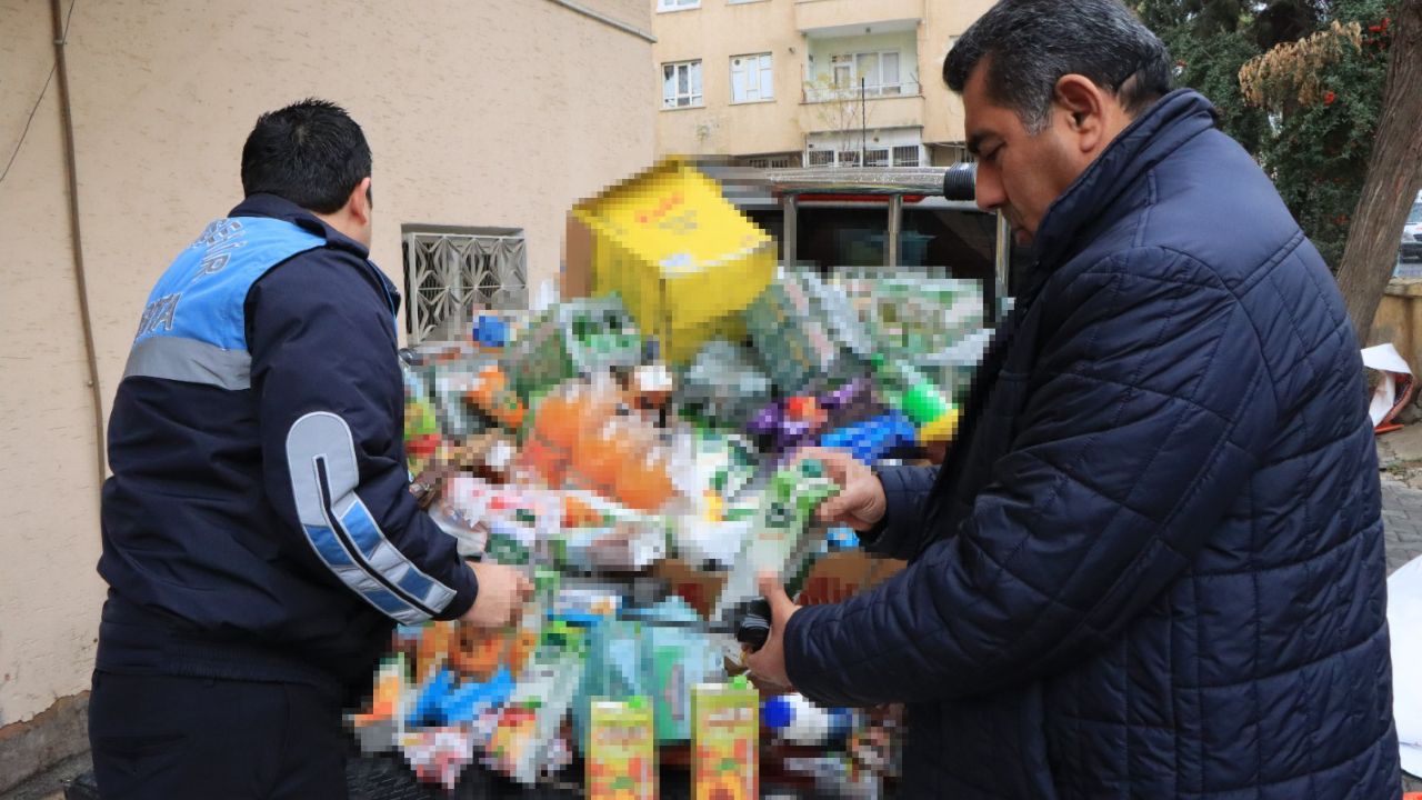 Aralarında bebek maması bile var! Böyle market olmaz olsun 3