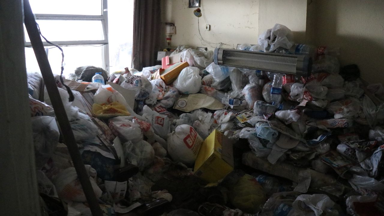 Cesedin çıktığı evdeki manzara görenleri şoke etti! 10