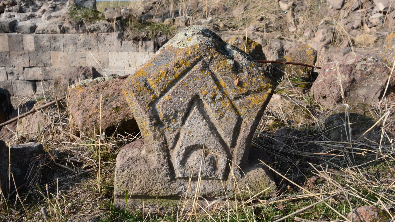 Tarihi hazine ortaya çıktı! Tam 556 yıllık 8