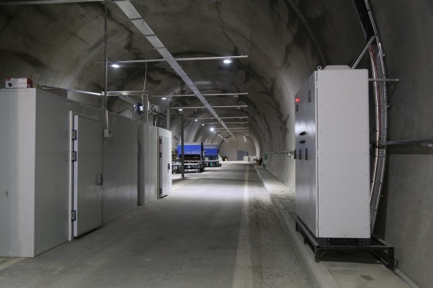 Buradan araba geçmiyor Tünelin içindekileri görünce şaşkına döneceksiniz 5